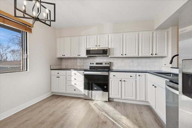 450 N Main Street S208A, Wauconda, IL 60084