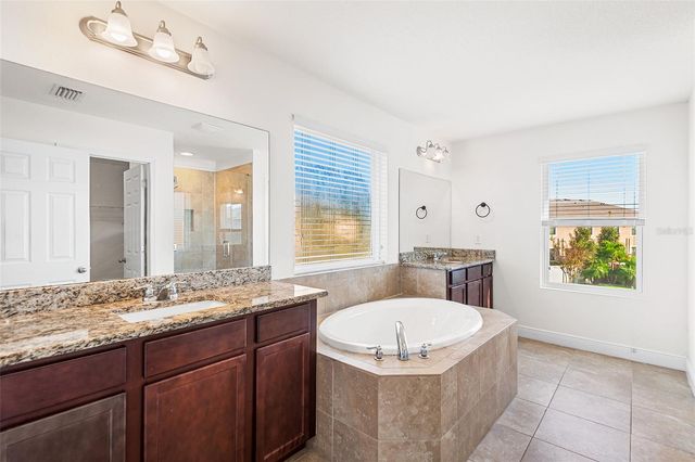 1848 OAK HAMMOCK COURT, Lutz, FL 33558