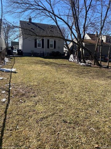 24850 Midland, Redford, MI 48239