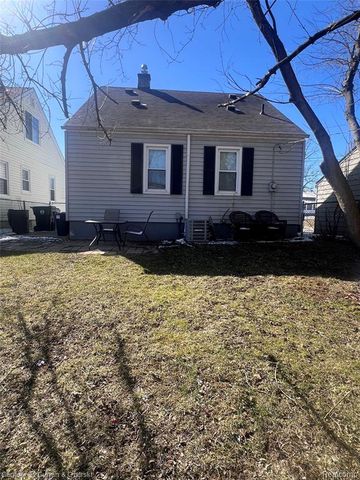 24850 Midland, Redford, MI 48239