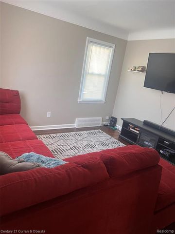 24850 Midland, Redford, MI 48239