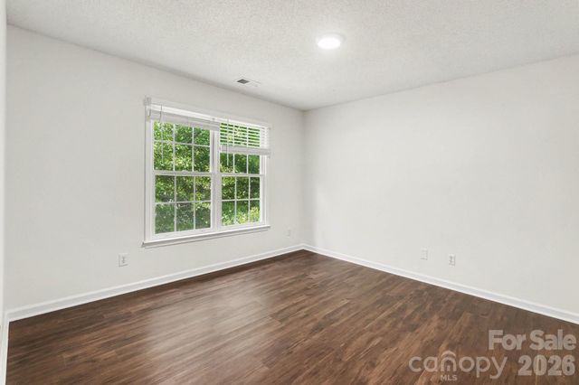 5802 Swanston Drive, Charlotte, NC 28269