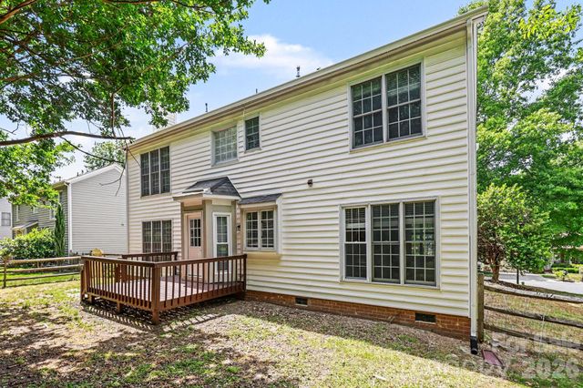 5802 Swanston Drive, Charlotte, NC 28269