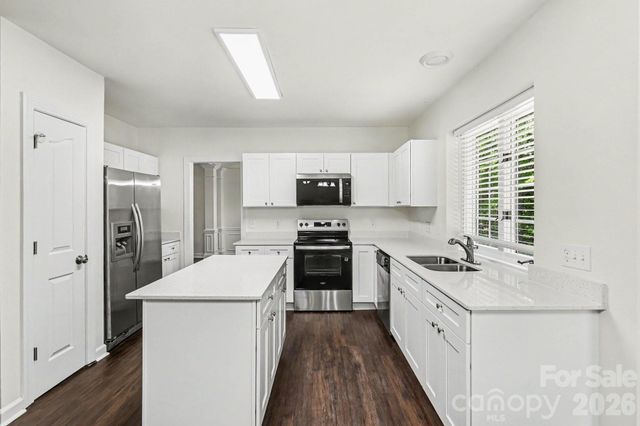 5802 Swanston Drive, Charlotte, NC 28269