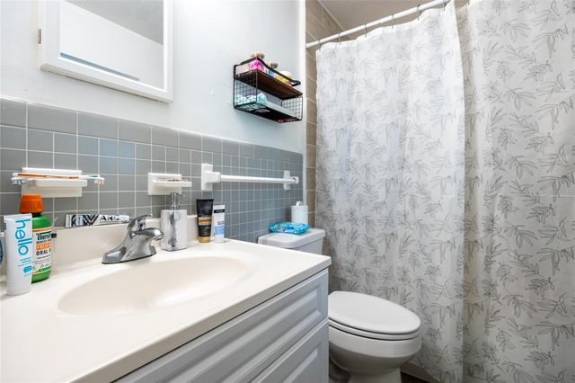 749 NW 34TH STREET, Gainesville, FL 32607
