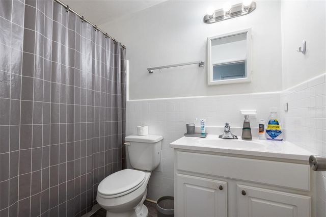 749 NW 34TH STREET, Gainesville, FL 32607