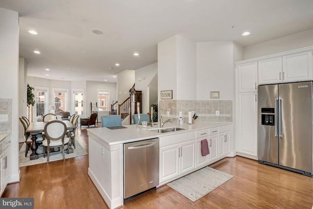 617 E CUSTIS AVE, Alexandria, VA 22301