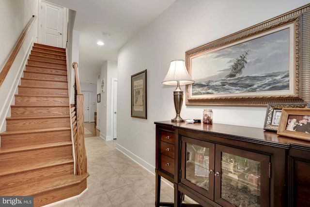 617 E CUSTIS AVE, Alexandria, VA 22301