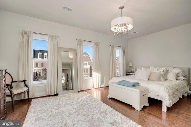 617 E CUSTIS AVE, Alexandria, VA 22301