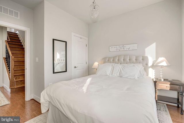 617 E CUSTIS AVE, Alexandria, VA 22301