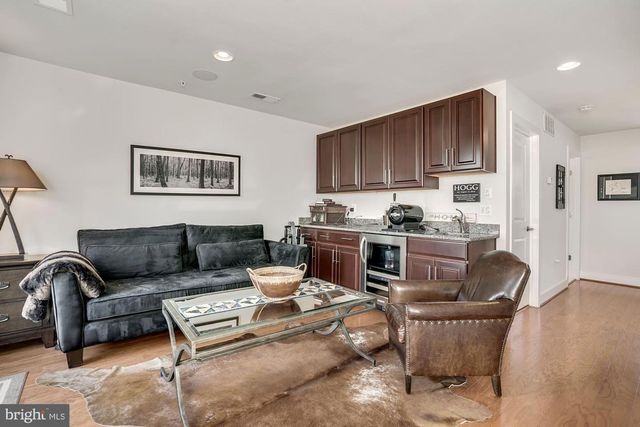 617 E CUSTIS AVE, Alexandria, VA 22301