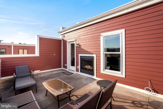 617 E CUSTIS AVE, Alexandria, VA 22301