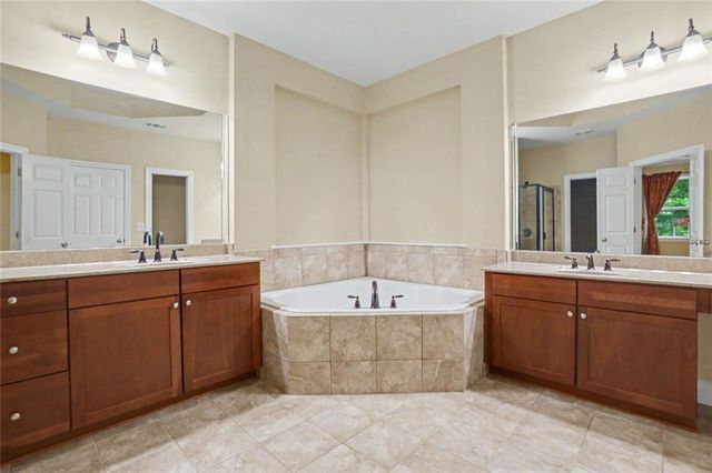 1622 Rivergreen Bend 26, Atlanta, GA 30339