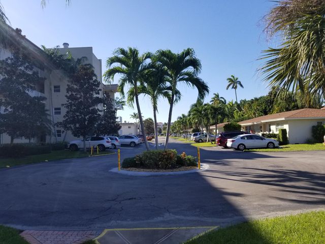 638 Snug Harbor Drive E4, Boynton Beach, FL 33435