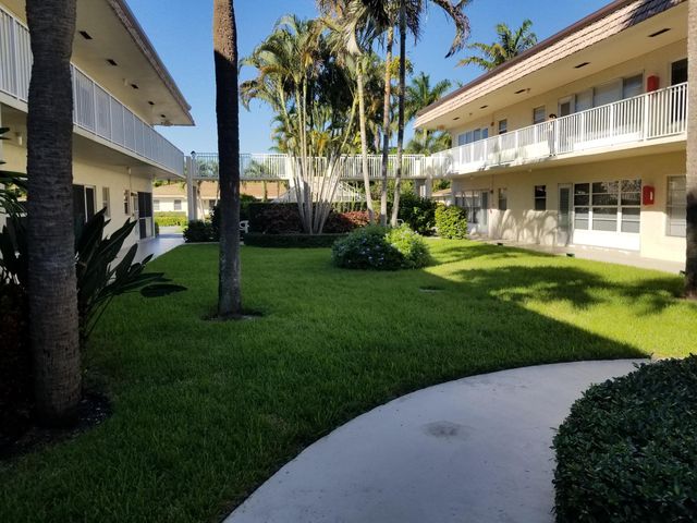 638 Snug Harbor Drive E4, Boynton Beach, FL 33435