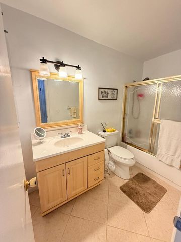 638 Snug Harbor Drive E4, Boynton Beach, FL 33435