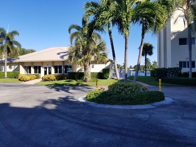 638 Snug Harbor Drive E4, Boynton Beach, FL 33435