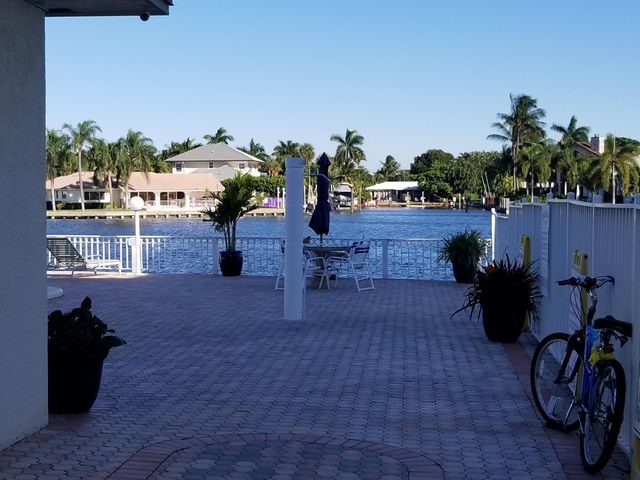 638 Snug Harbor Drive E4, Boynton Beach, FL 33435