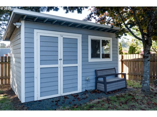 1309 COTTONWOOD Ln, Gearhart, OR 97138