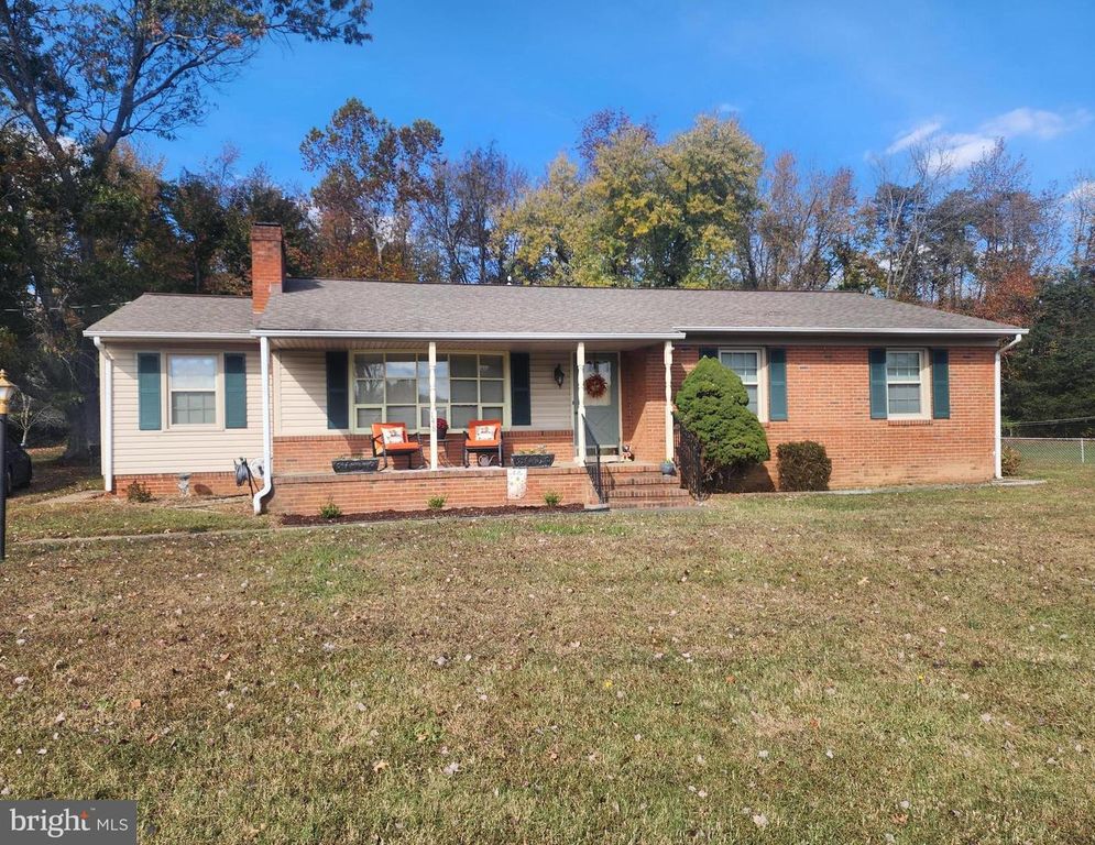 148 SANFORD DR, Fredericksburg, VA 22406
