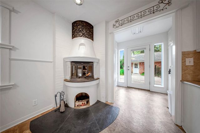 8726 Dogwood Drive, Tomball, TX 77375