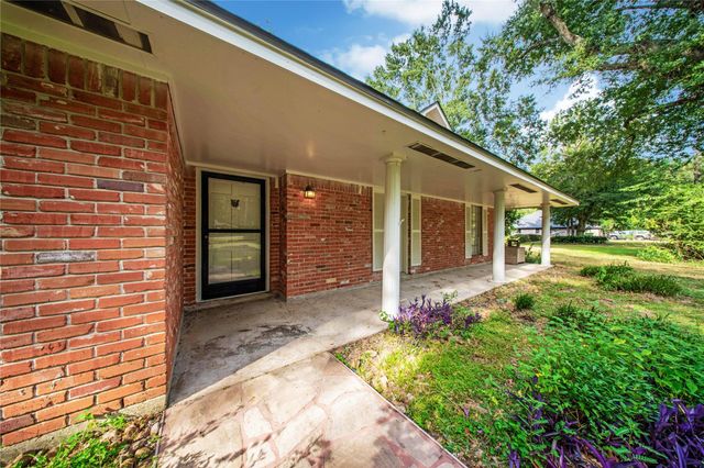 8726 Dogwood Drive, Tomball, TX 77375