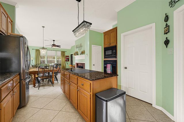 4110 Walnut Pond Drive, Pasadena, TX 77059