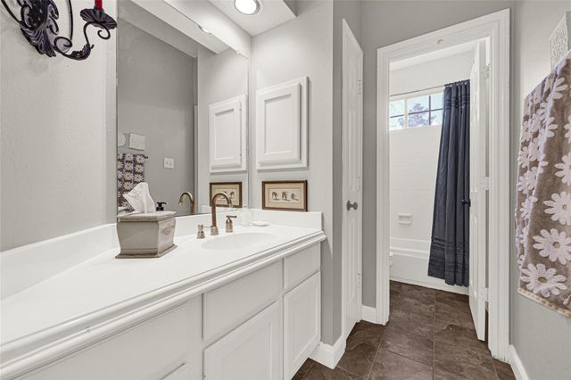 4110 Walnut Pond Drive, Pasadena, TX 77059