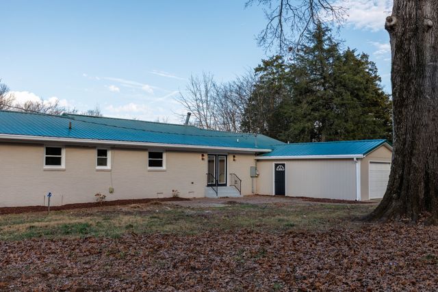 2239 Hunter Bills Rd, Lewisburg, TN 37091