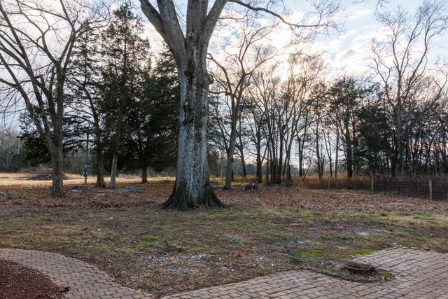 2239 Hunter Bills Rd, Lewisburg, TN 37091