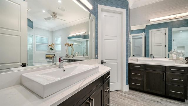 5326 SIESTA COVE DRIVE, Sarasota, FL 34242