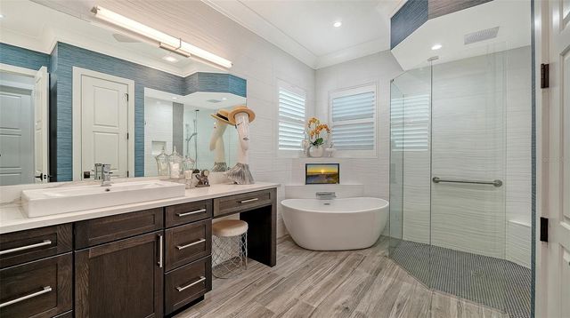 5326 SIESTA COVE DRIVE, Sarasota, FL 34242