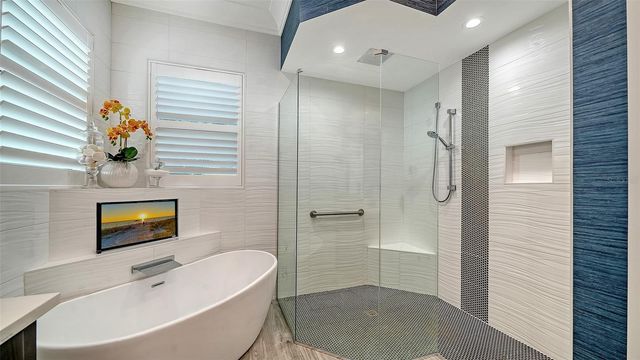 5326 SIESTA COVE DRIVE, Sarasota, FL 34242