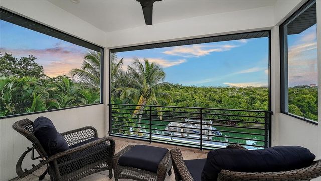 5326 SIESTA COVE DRIVE, Sarasota, FL 34242