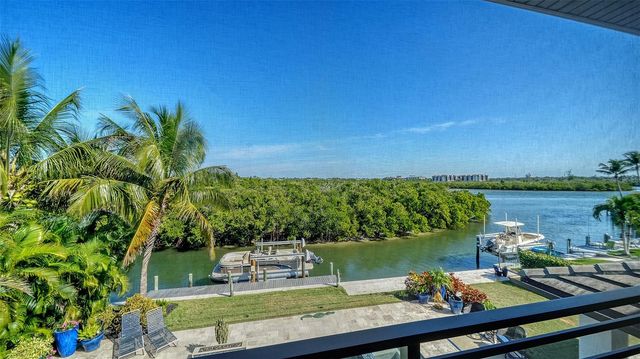 5326 SIESTA COVE DRIVE, Sarasota, FL 34242