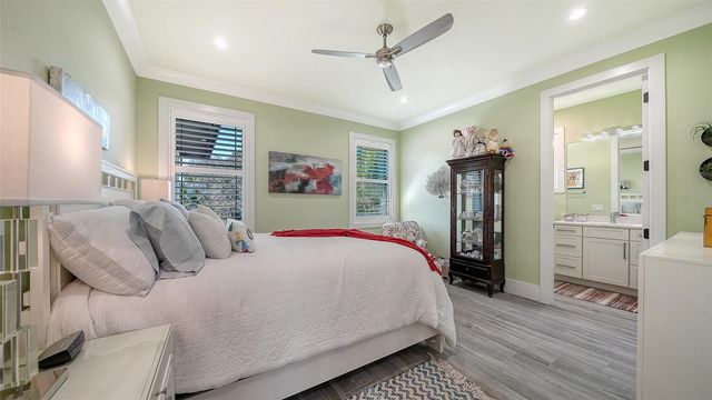 5326 SIESTA COVE DRIVE, Sarasota, FL 34242