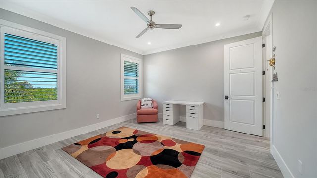 5326 SIESTA COVE DRIVE, Sarasota, FL 34242