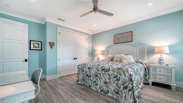 5326 SIESTA COVE DRIVE, Sarasota, FL 34242