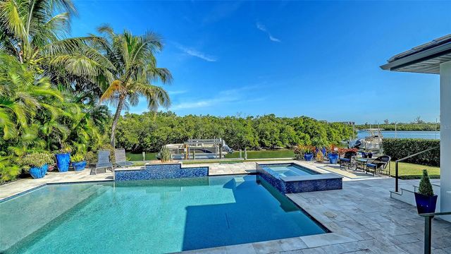 5326 SIESTA COVE DRIVE, Sarasota, FL 34242