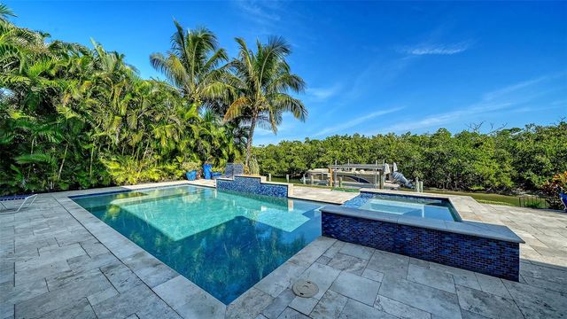 5326 SIESTA COVE DRIVE, Sarasota, FL 34242