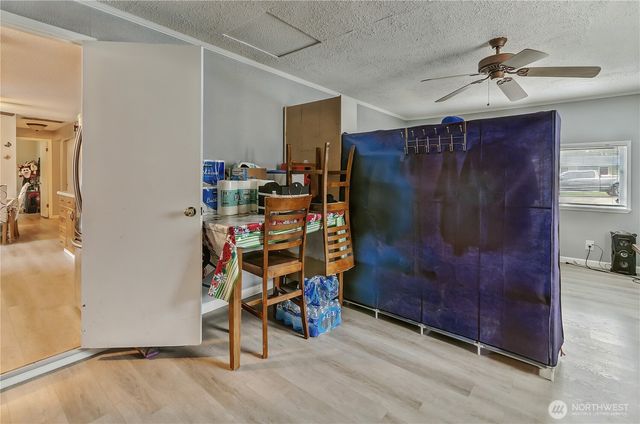 1055 S 317th Street, Federal Way, WA 98003