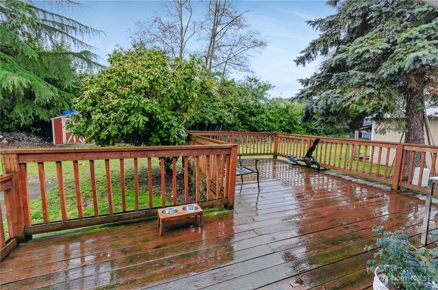 1055 S 317th Street, Federal Way, WA 98003