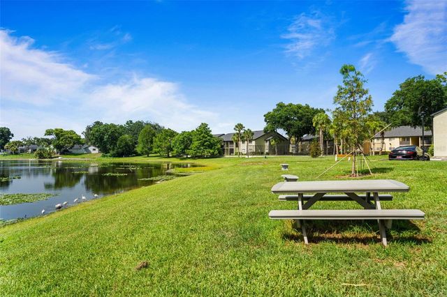 910 LAKE DESTINY ROAD B, Altamonte Springs, FL 32714