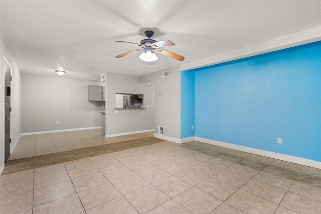 910 LAKE DESTINY ROAD B, Altamonte Springs, FL 32714