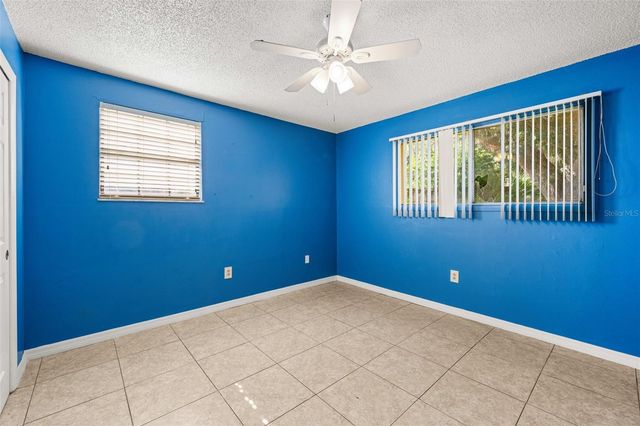 910 LAKE DESTINY ROAD B, Altamonte Springs, FL 32714