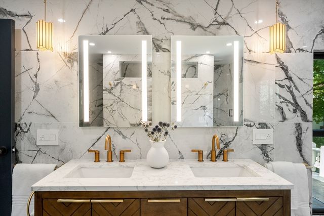 27 Oakwood Road, Newton, MA 02466