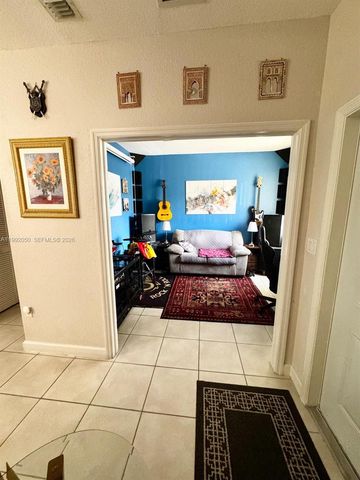 6980 NW 177th St L102, Hialeah, FL 33015