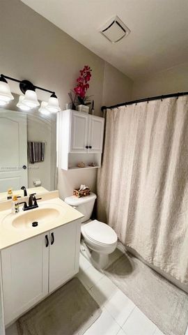 6980 NW 177th St L102, Hialeah, FL 33015