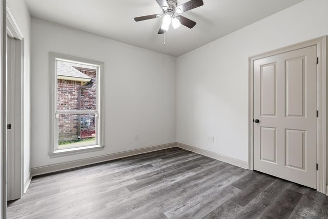41146 Bayou Segnette Ave, Gonzales, LA 70737