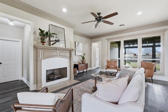41146 Bayou Segnette Ave, Gonzales, LA 70737